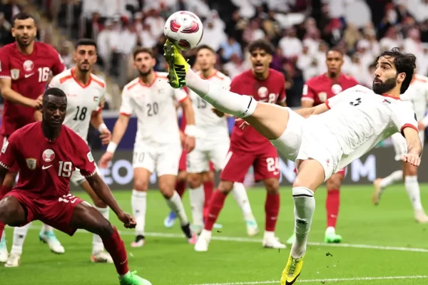 Qatar did not miss out on advancing to the top 8 teams of the Asian Cup, waiting for the winner of Thailand - Uzbekistan.
